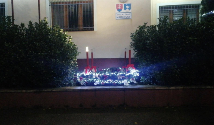 Adventný veniec v našej obci.